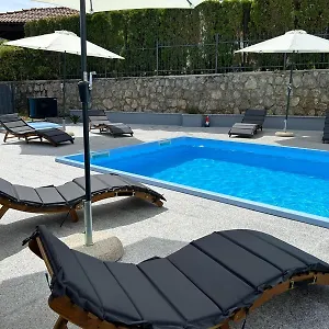 https://villa-fantasea.in-istria.net